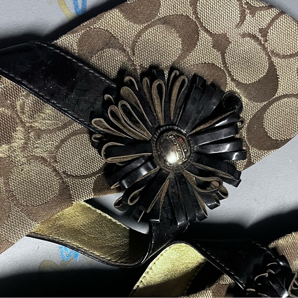 COACH Skye Brown and Gold Sandals with Floral Embellishments Sz 7B Women - Picture 7 of 7